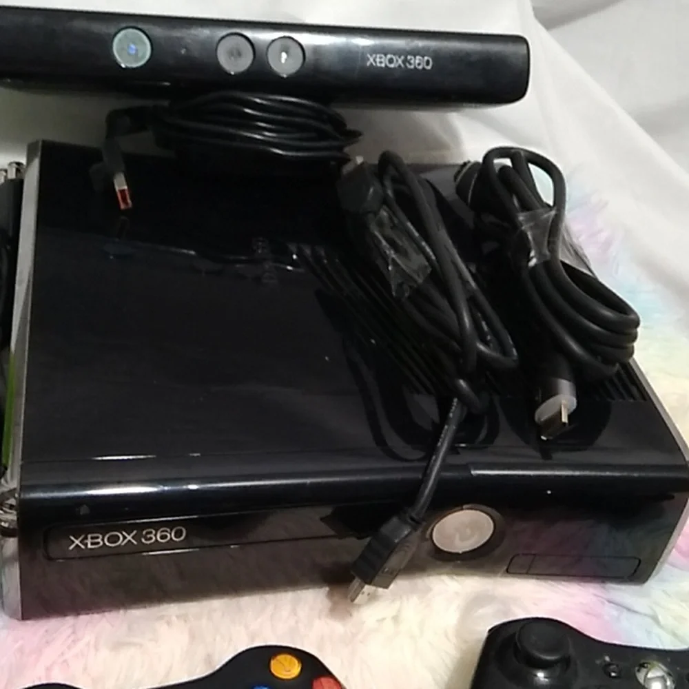 XBOX 360 Bundle W 12 Games & Everything You See In Pictures